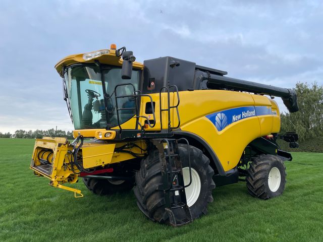 New Holland CX8090