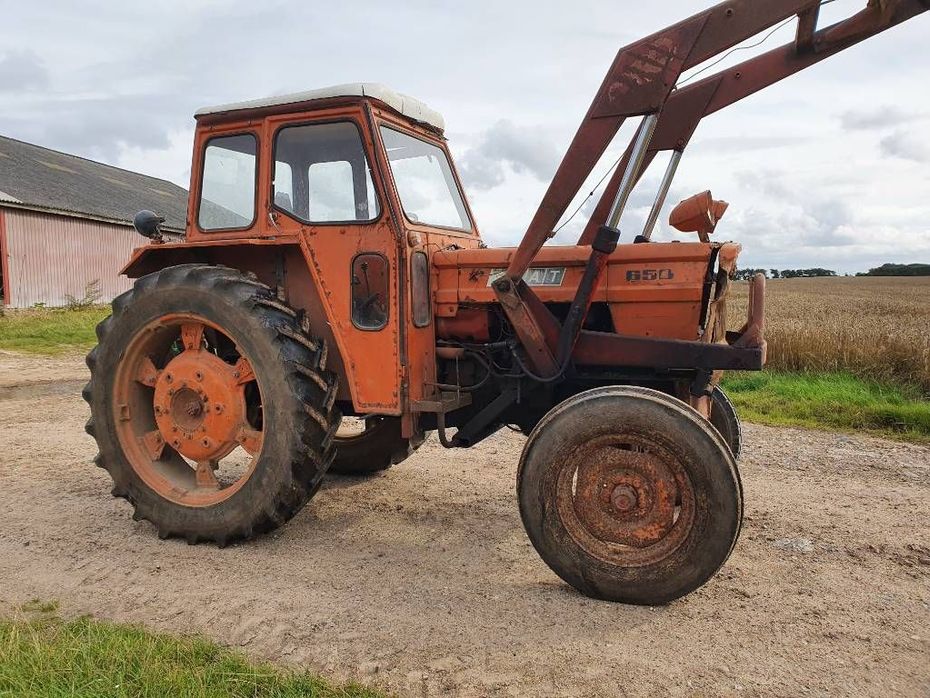 Fiat 650 med frontlæsser - Traktorer - Traktorer 2 wd - 4