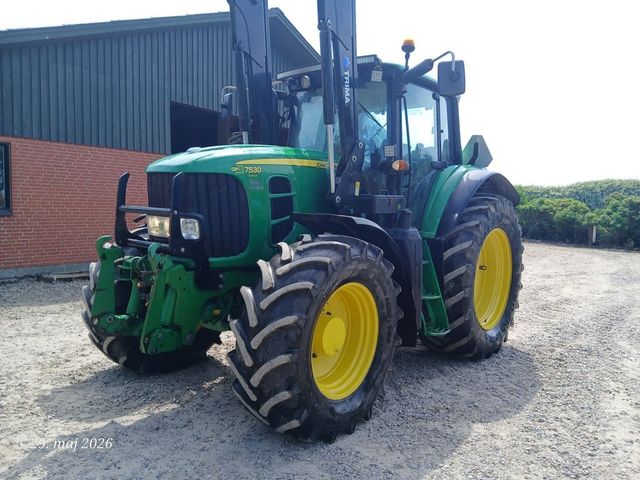 John Deere 7530 Auto Quard med frontlæsser og frontlift