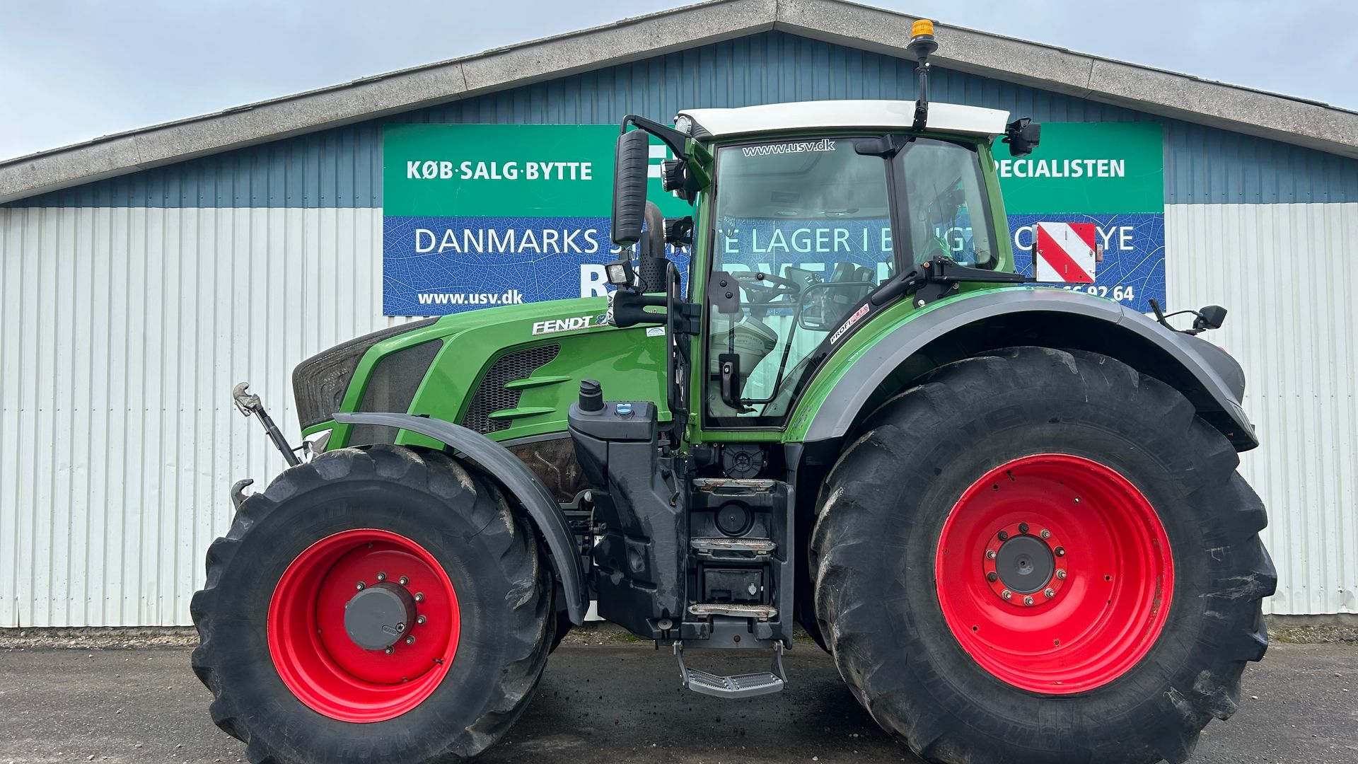 Fendt 828 Vario S4 Profi Plus