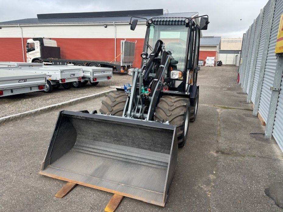 Giant G2700HD+ - Læssemaskiner - Minilæssere - 6