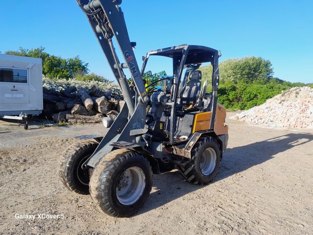 Giant V452T HD X-tra