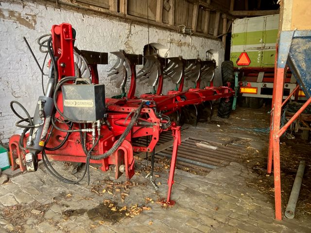 Kverneland EG 6furet med plovstyring.