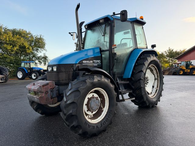 New Holland TS110