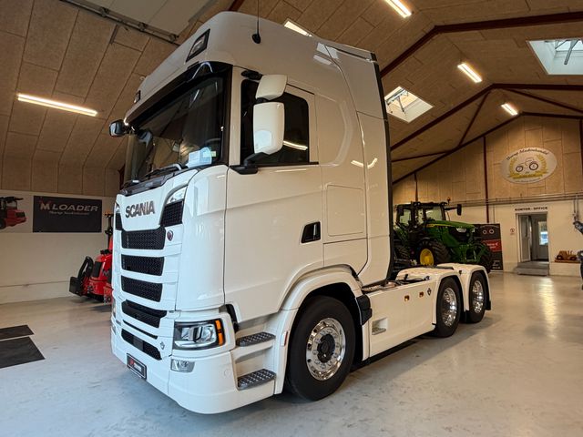 Scania 660S V8