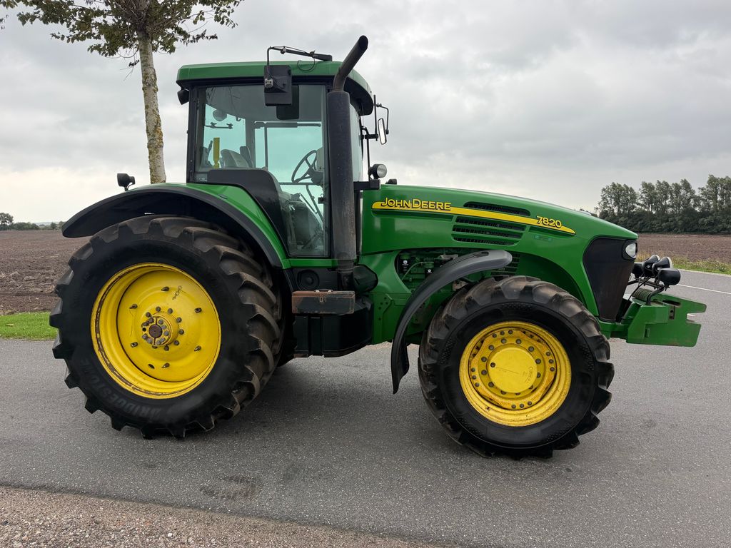 John Deere 7820 Fin brugt traktor med Hitchkrog, TLS affjedret foraksel mm – billede 4