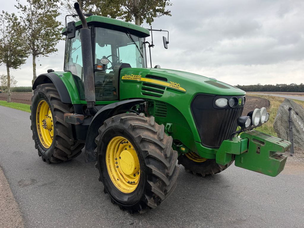 John Deere 7820 Fin brugt traktor med Hitchkrog, TLS affjedret foraksel mm – billede 3