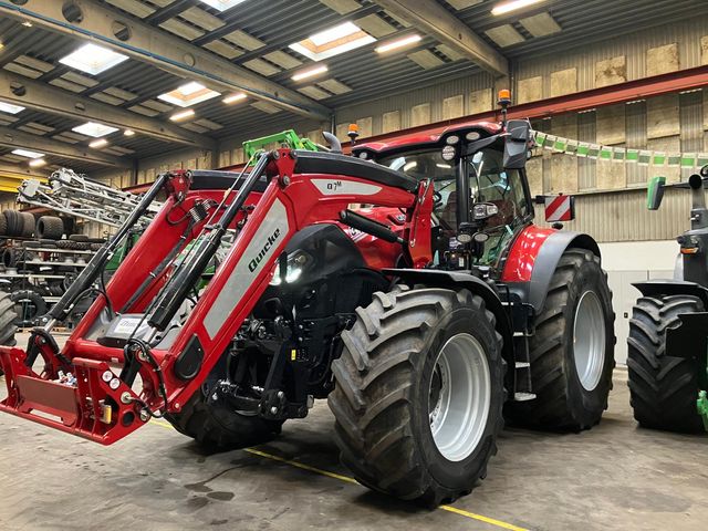 Case IH OPTUM 340 CVX. m/ frontlæsser