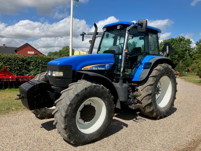 New Holland TM155