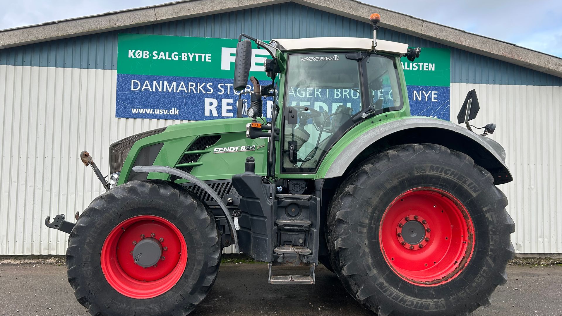 Fendt 828 Vario SCR Profi Plus