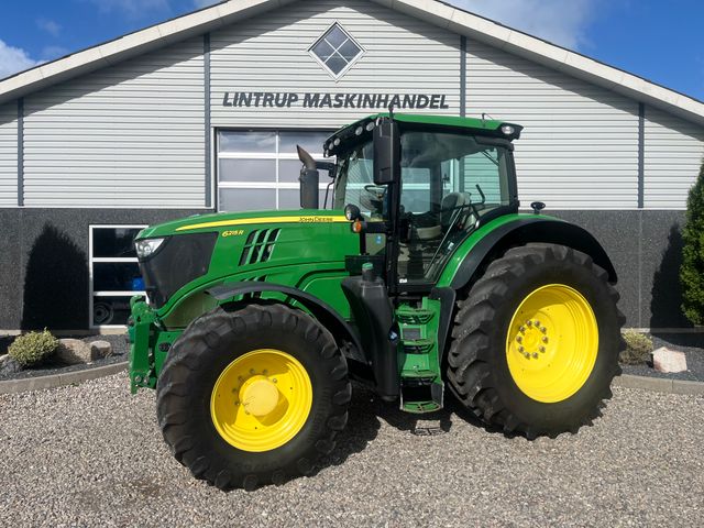 John Deere 6215R