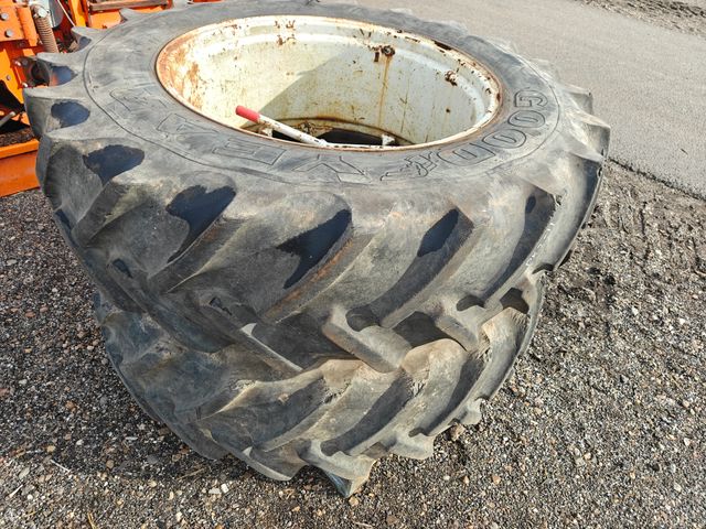 Tvillingehjul 16.9 R34