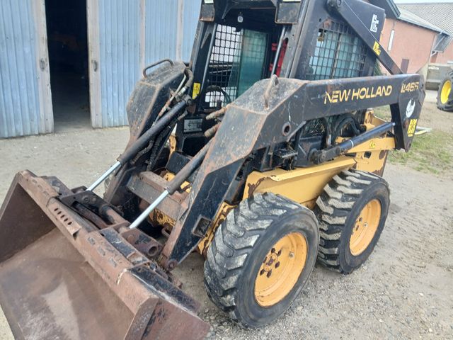 New Holland LX 465 Skid Steer