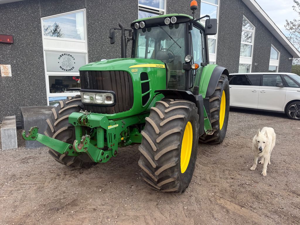 John Deere 6930 Premium FRONTLIFT, TLS AFF. FORAKSEL brugt traktor 2008 til salg