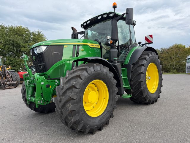 John Deere 6R250