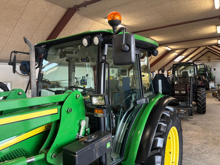 John Deere 5090 M med John Deere 583 Frontlæsser - Traktorer - Traktorer 4 wd - 16