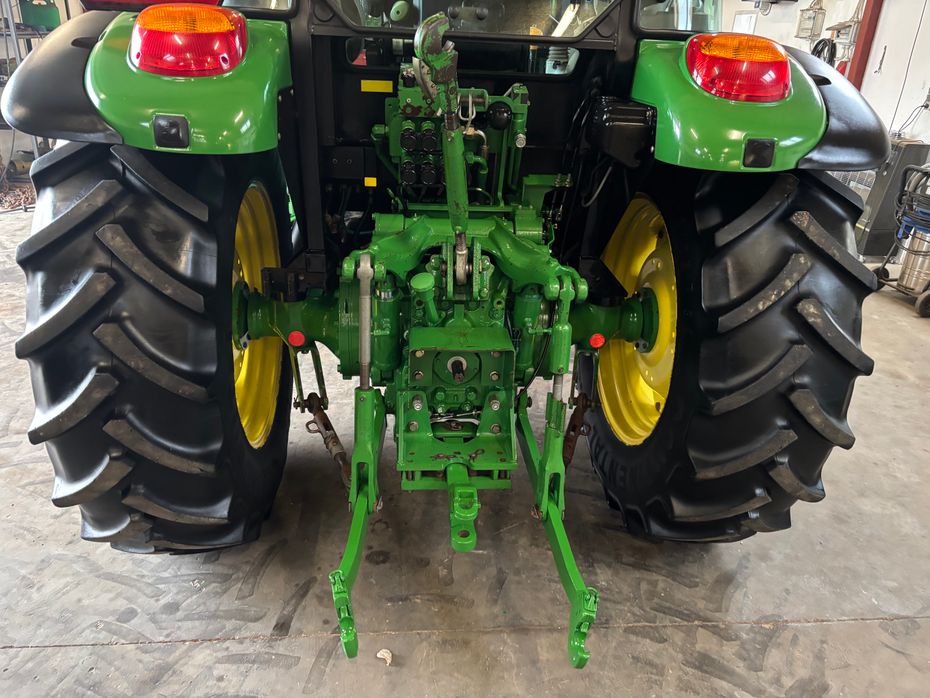 John Deere 5090 M med John Deere 583 Frontlæsser - Traktorer - Traktorer 4 wd - 11