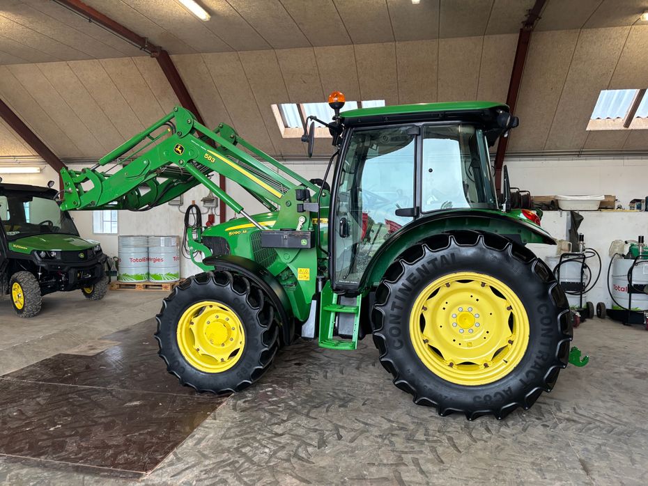 John Deere 5090 M med John Deere 583 Frontlæsser - Traktorer - Traktorer 4 wd - 3