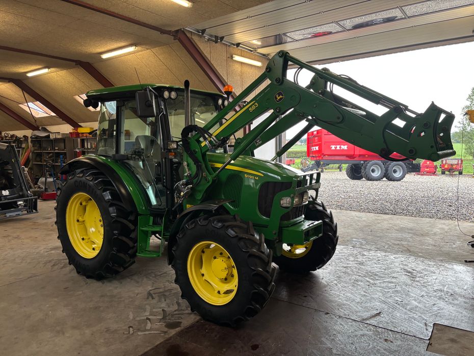 John Deere 5090 M med John Deere 583 Frontlæsser - Traktorer - Traktorer 4 wd - 8