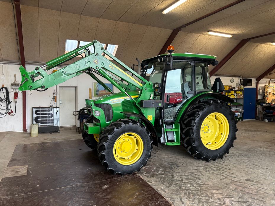 John Deere 5090 M med John Deere 583 Frontlæsser - Traktorer - Traktorer 4 wd - 1