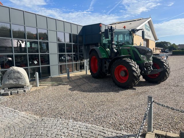 Fendt 724 Vario SCR Profi Plus