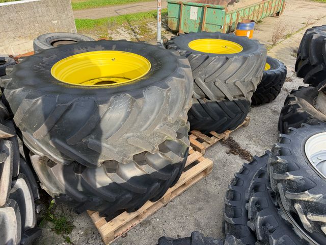 John Deere 6250R