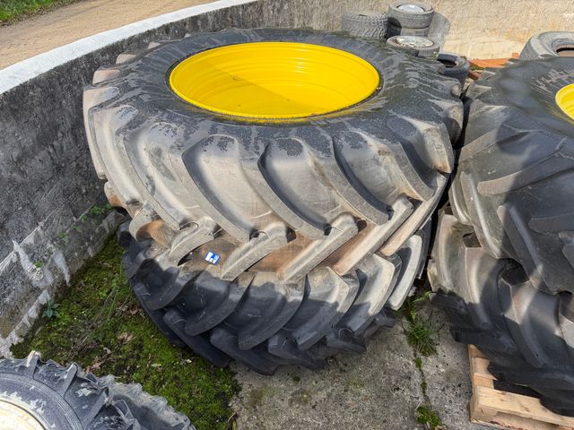 John Deere 6250R