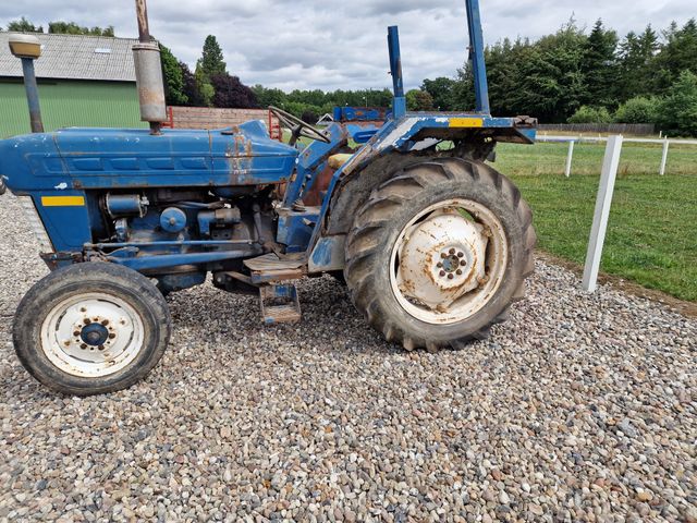 Ford 3000