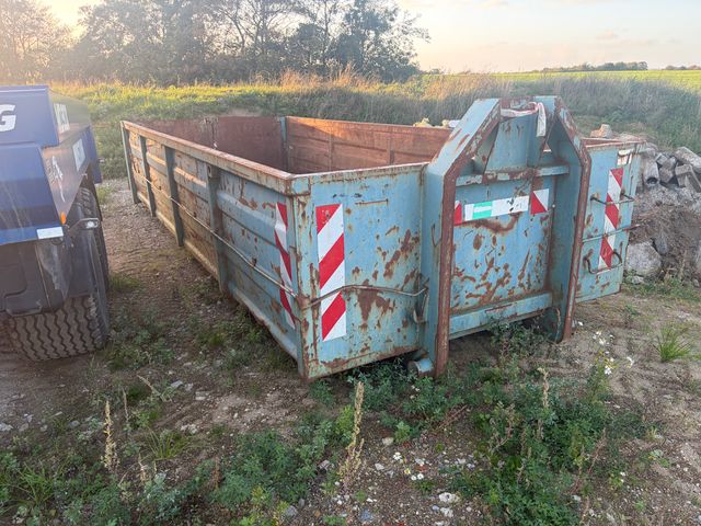 Container 