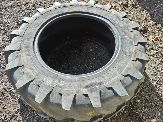 Michelin 13.6 R24