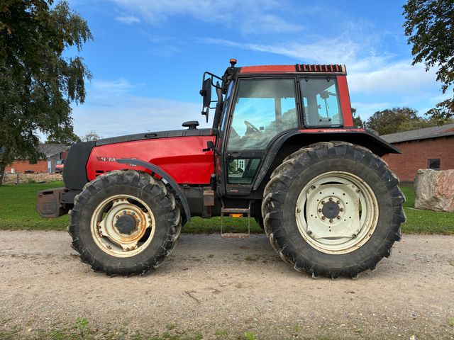 Valtra 8050