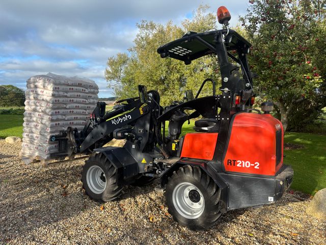 Kubota RT 210
