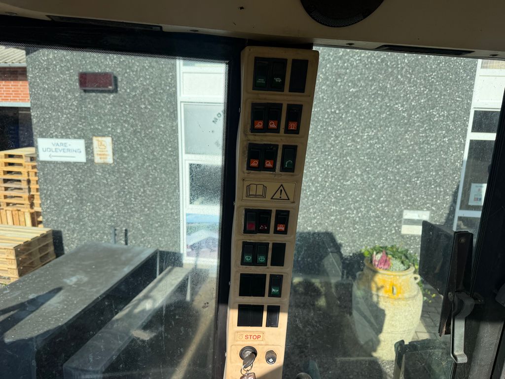 Hydrema 906B 906B med Dobbeltcommand, sideforskydelig gravearm – detalje 21