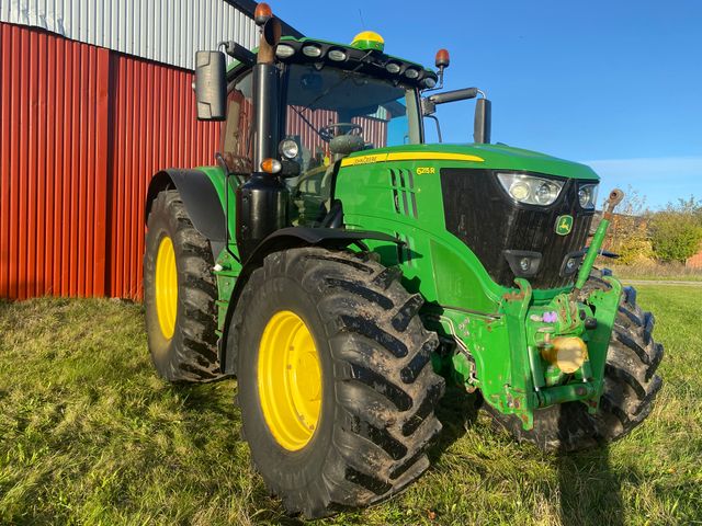 John Deere 6215R Premium Ultimate med frontlift