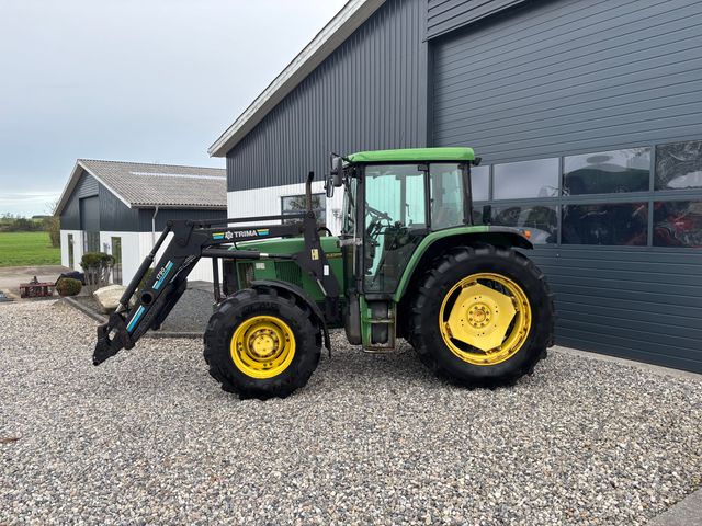 John Deere 6400 SE med frontlæsser