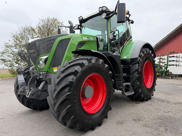 Fendt 828 Vario S4 Profi Plus