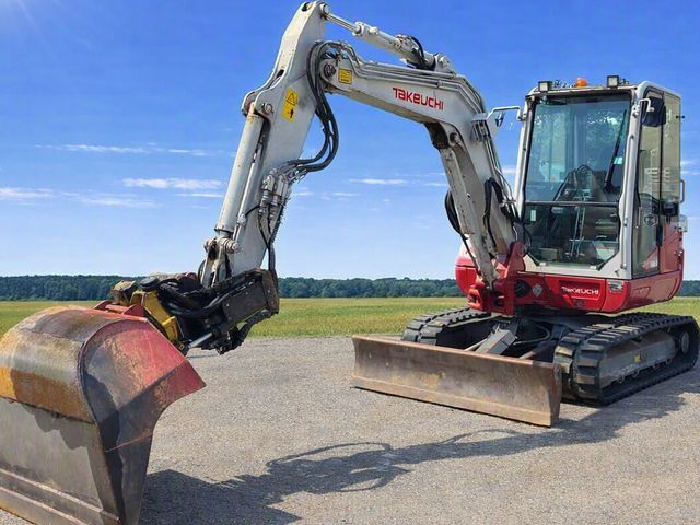 Takeuchi TB240