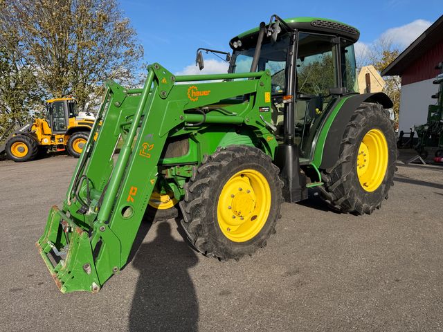 John Deere 5515