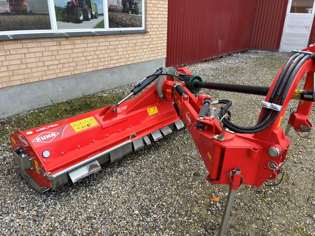 Kuhn TB 211