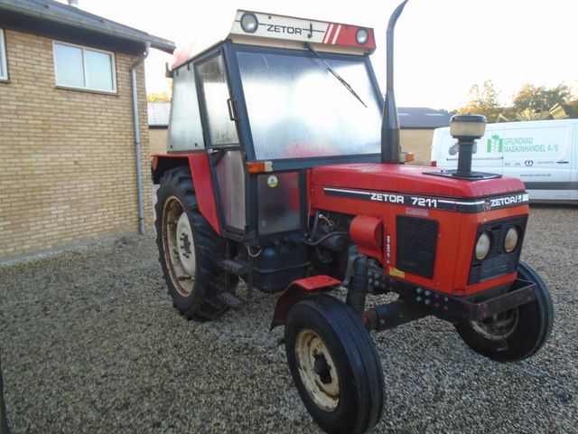 Zetor 7211