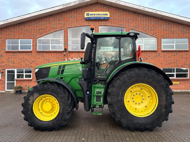 John Deere 6250R