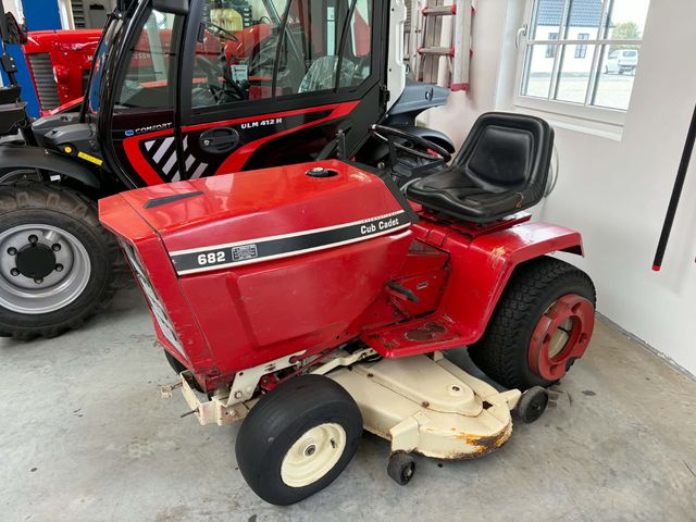 Cub Cadet 682