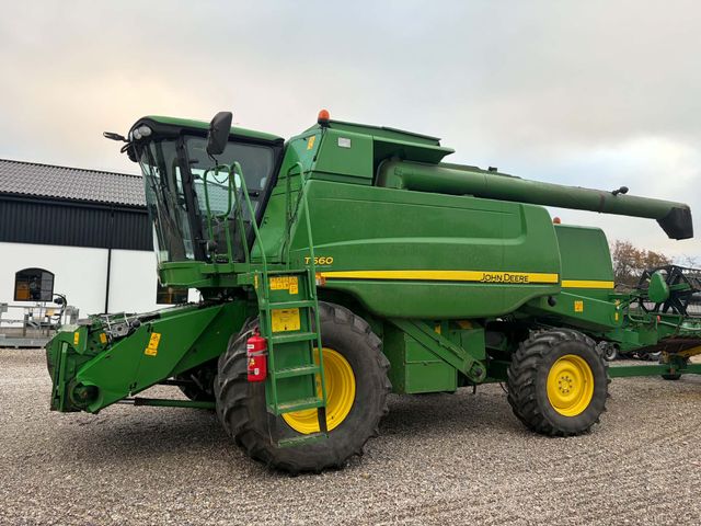 John Deere T660